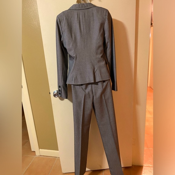 XOXO, Size 6, (medium) Blazer Jacket with Pants - Picture 3 of 6